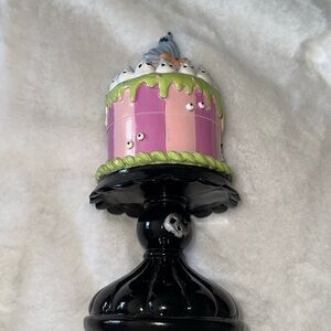 NEW Ghoulish Halloween Cake